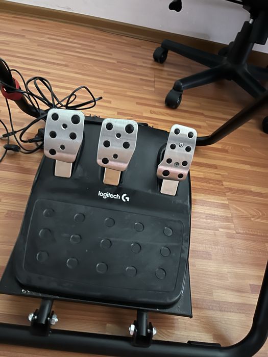 Logitech g 29 cu stand