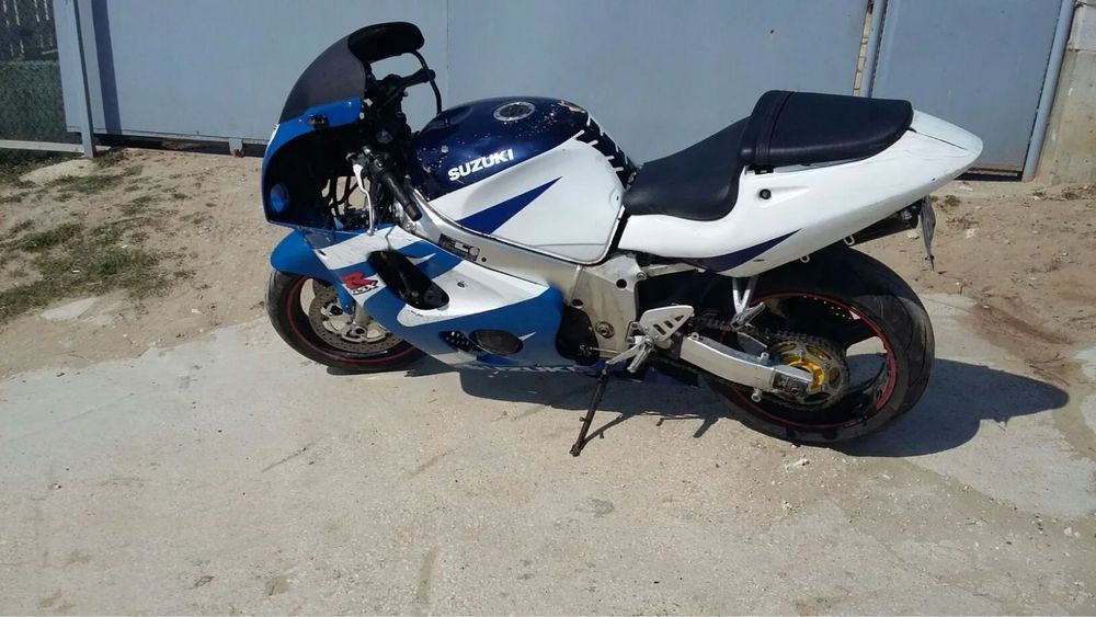 Suzuki Srad 600 на части !