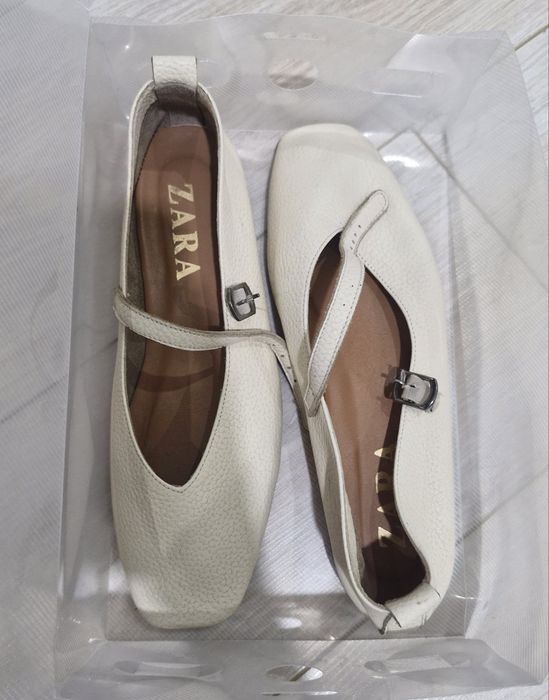 Балетки белые Zara