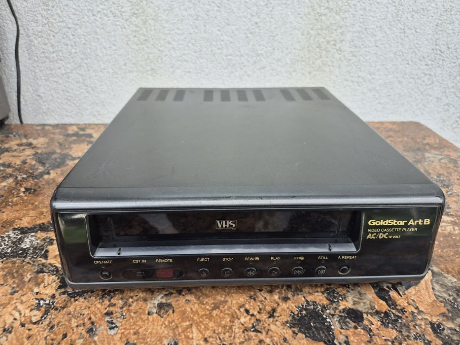 Vând video marca Gold Star model VCP 4350