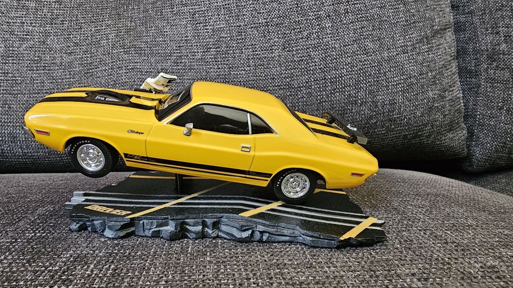 Продавам Driver колата.