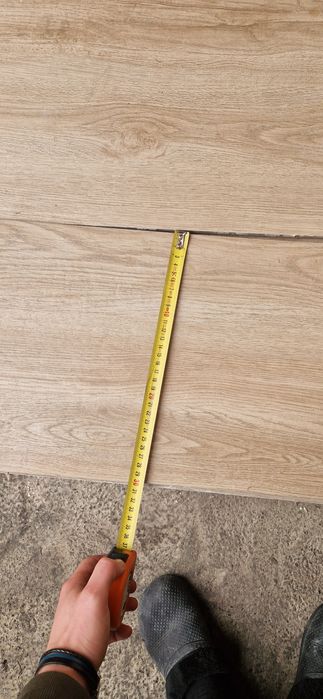 Gresie de vanzare 10 mp toata costa 100 lei