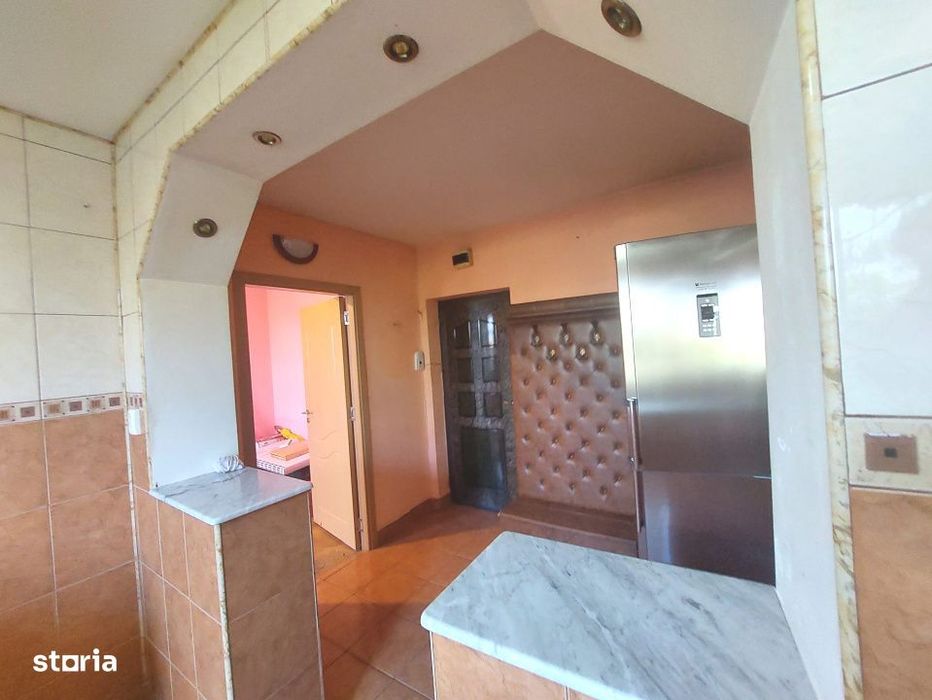 Apartament 3 camere de vanzare – Semidecomandat, Cl. Severinului