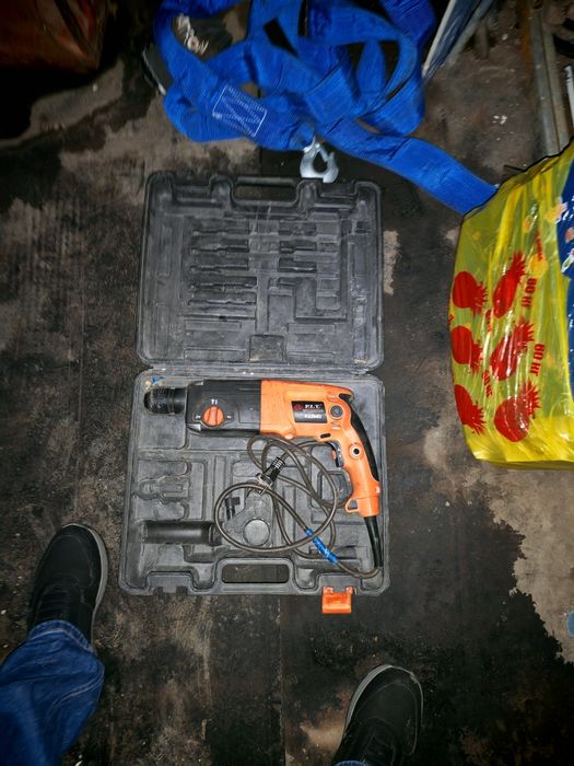 Продам шуруповерт