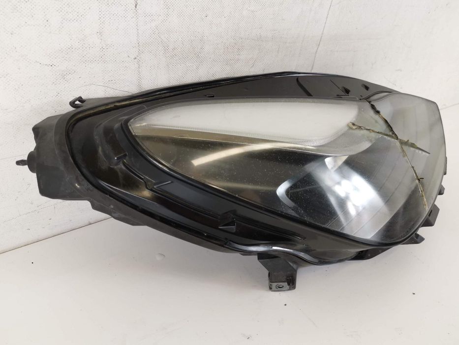 Десен фар Лед Тесла Модел 3/Y / Tesla Model 3/Y Оригинален Повреден Де