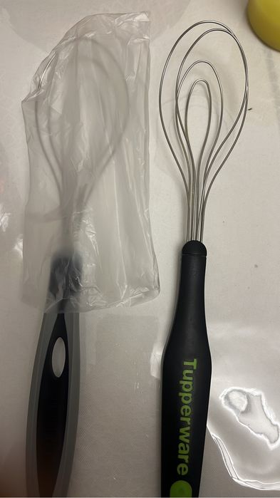 Продам недорого посуду тапервар