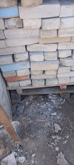 Продам кирпич силикатный б/у