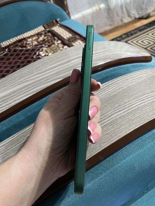 Продам телефон хонор х8д