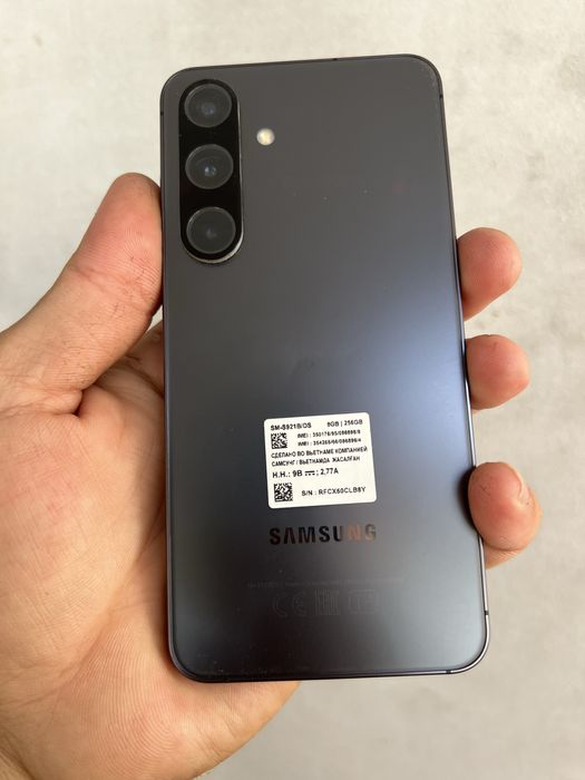 Samsung s 24 , 8/256 sotiladi aybi yoq ideal karobka documenti bor