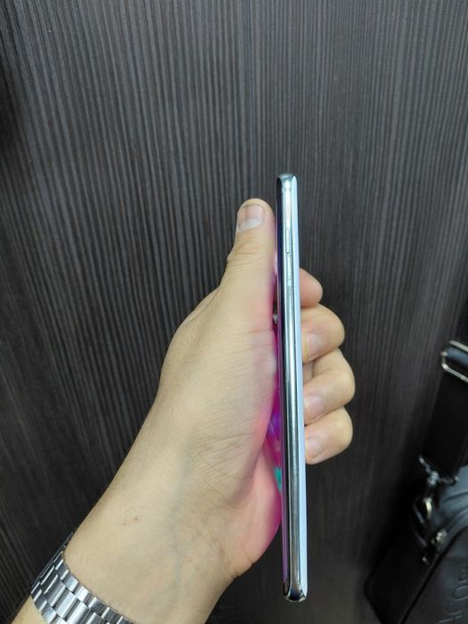 Samsung S10+ ideal holatda