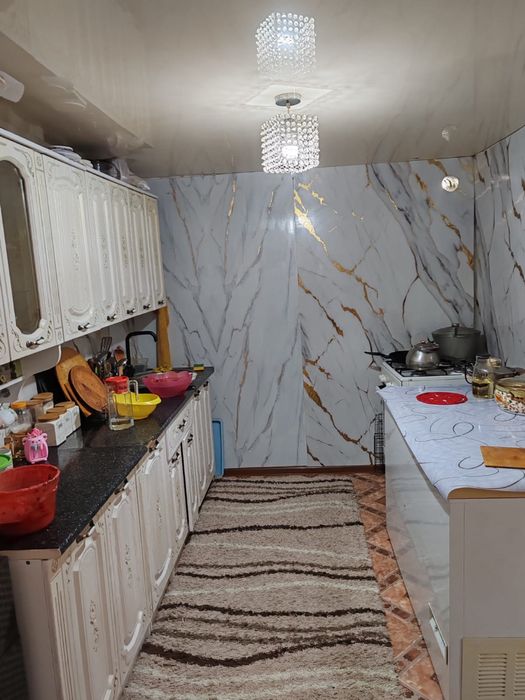 Дом большой 160 кв метров. есть баня, летнея кухня , гараж шашлычный з