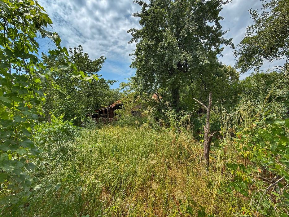 Продава се Къща в София, Гоце Делчев - 230 кв.м за 156 €/кв.м - Снимка #2