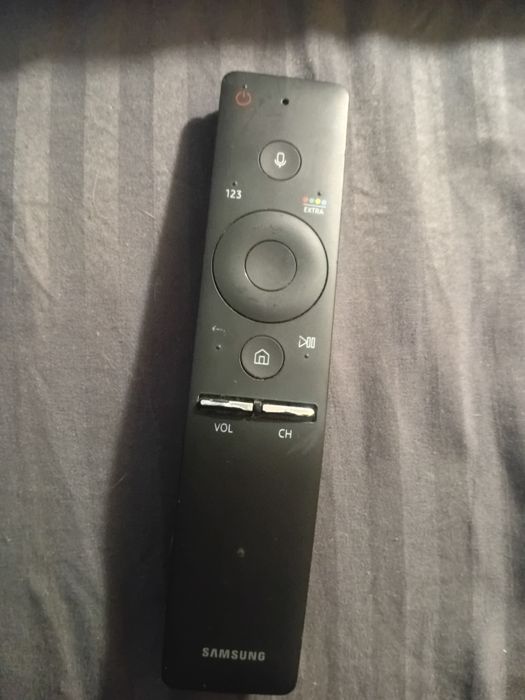 Telecomanda vocala Samsung folosita