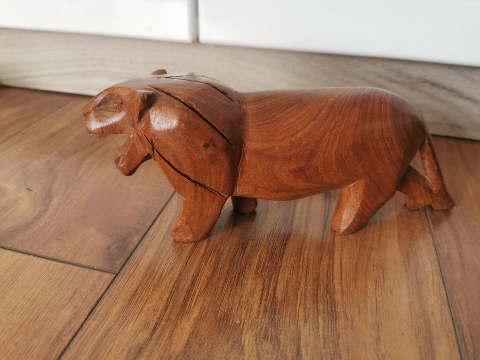 Statueta Leu de lemn masiv