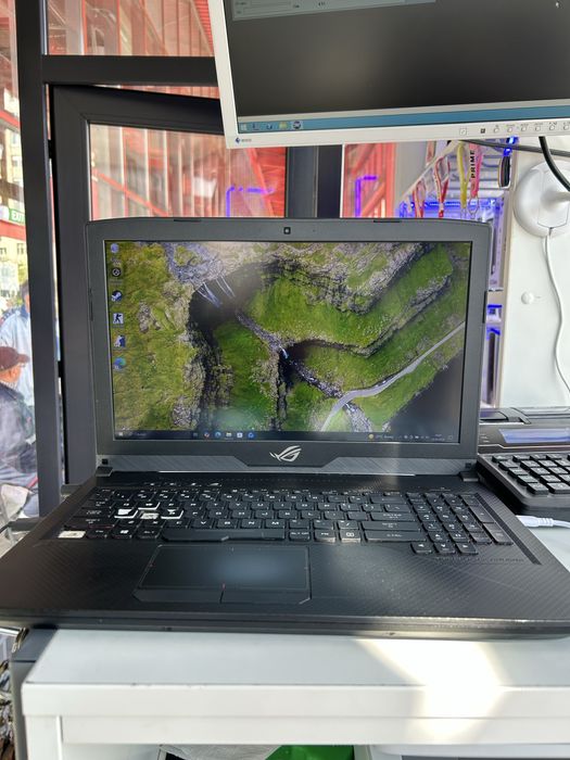 Laptop gaming Asus rog strix GL503 Gtx 1070 8gb