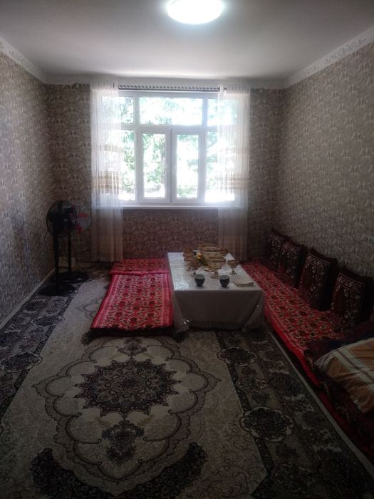 Уй сотилади 3 хона 62 кв/метр, Ломоносов мактабини олдида, келишилади