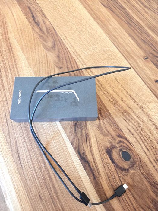 Samsung S25, 512GB, с гаранция, цена 1500лв.