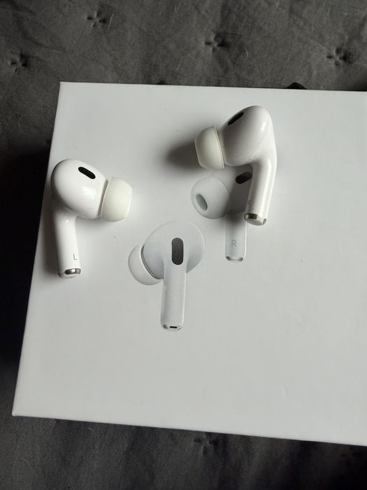 Слишалки airpods pro 2