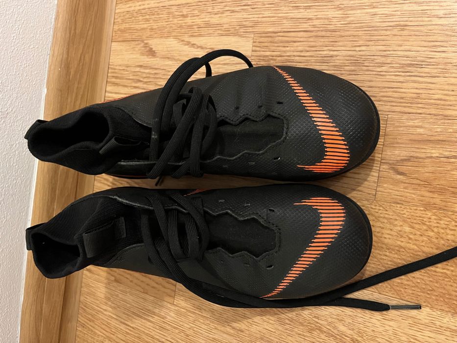 Ghete de fotbal cu crampoane Nike Mercurial (38)