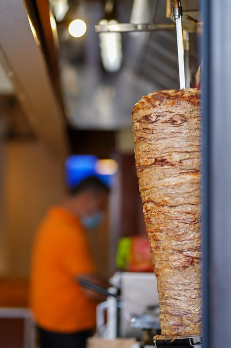Afacere la cheie:shaormerie fast food