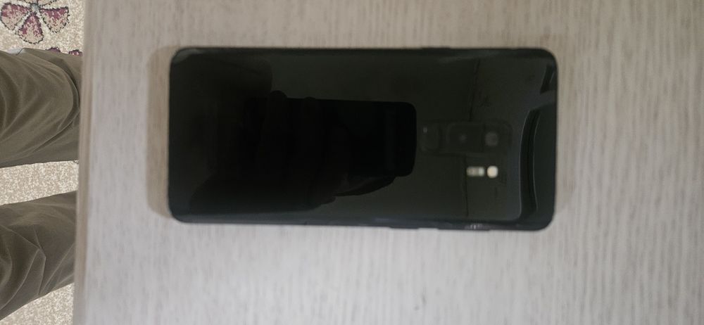 Samsung s9 plus в хорошем состоянии