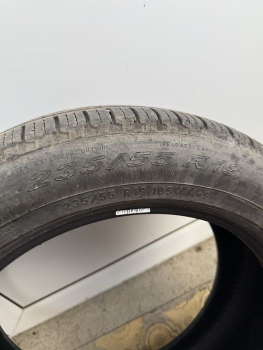 Автомобилна гума 235/55/19 pirelli