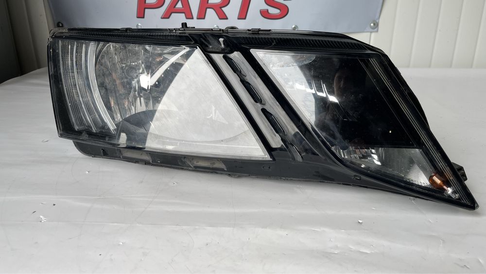 4 броя десен и 2 брой ляв фар Skoda Octavia 3 Facelift 2017-