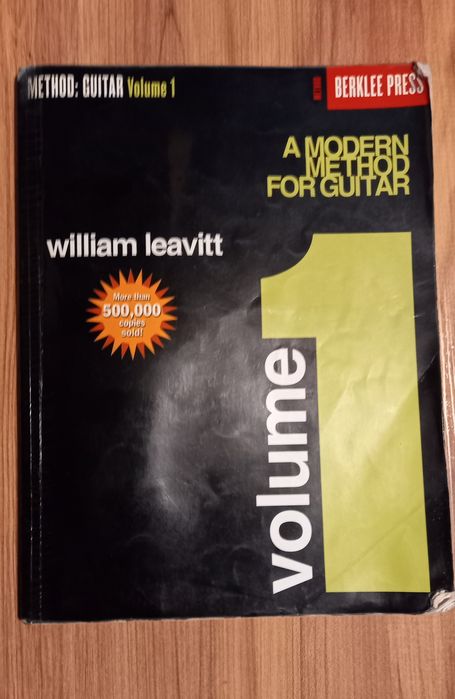 Hal Leonard Guitar Method Book 1 w/CD + Berklee Press Method: Guitar  Volume 1 book