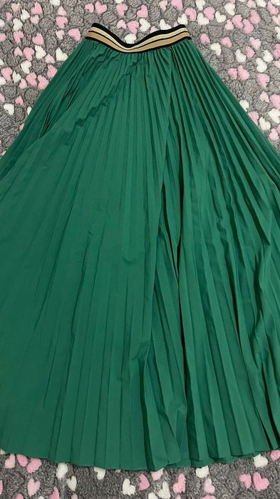 Продается сарафан и юбки