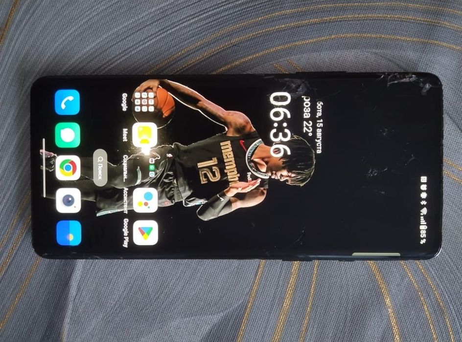 ONE PLUS 8  продам