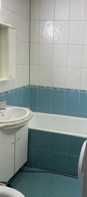 Дава се под наем Едностаен апартамент в Пловдив, Гагарин - 45 кв.м за 173.4 € - Снимка #1