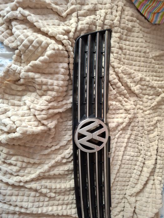 Решетка радиатора passat b5