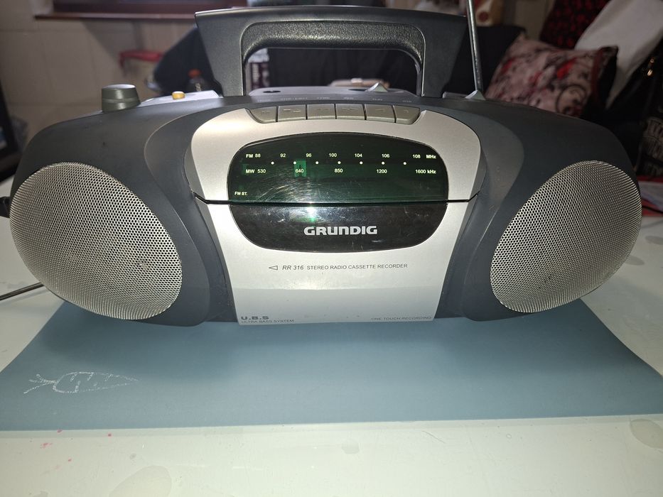 Radiocasetofon Grundig RR316, perfect funcțional,  sunet puternic , Stereo