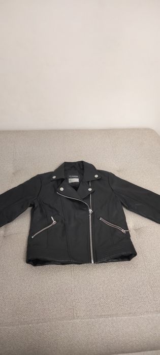 Кожаная куртка на девочку растовка 134-140