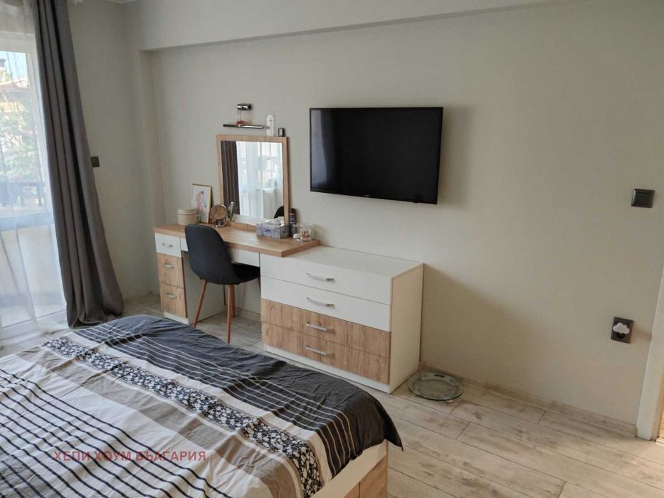 Продава се Тристаен апартамент в Русе, Център - 108 кв.м за 850 €/кв.м - Снимка #6