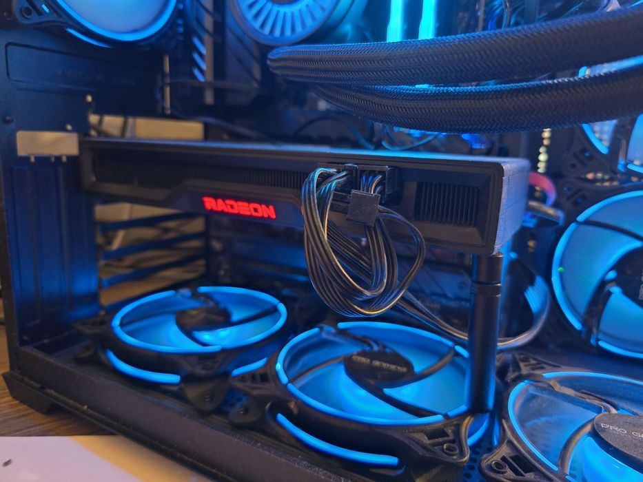 Placa video RX 6750XT + Sursa 750w