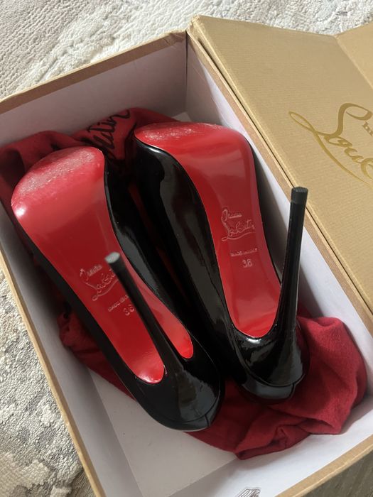 Продаю туфли Louboutin