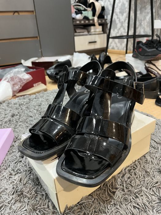 Туфли продам 39-40 размер