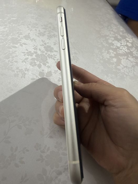 Продам iPhone 11 бу в отличном состоянии