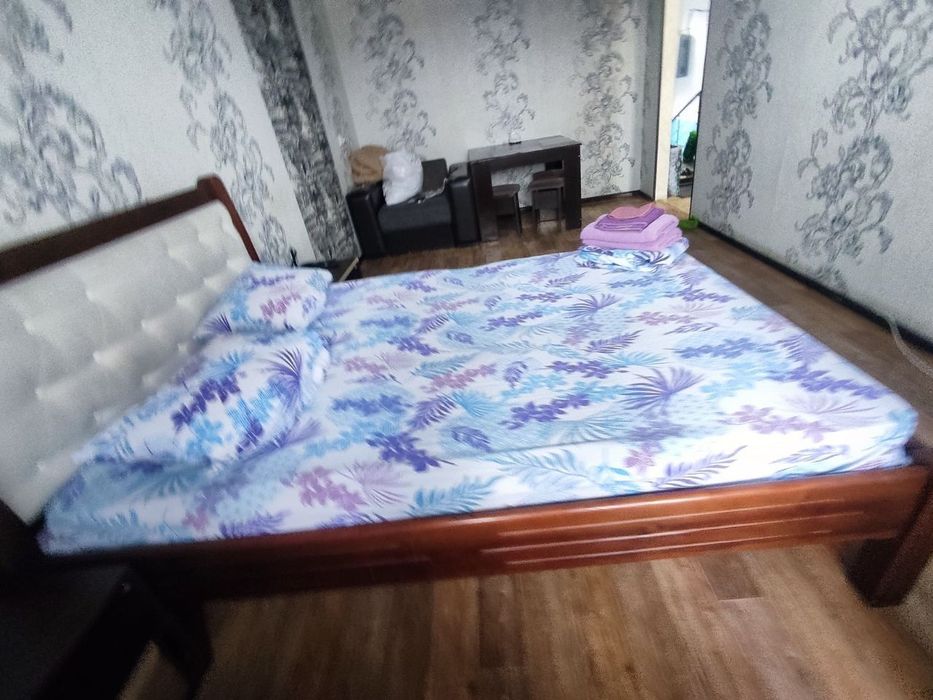 Двухспальная кровать