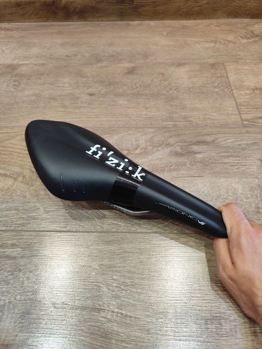 Седалка / седалки за колело / Fizik Arione VS carbon; Syncros RR2.0