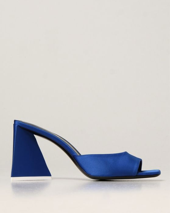 The attico чехли