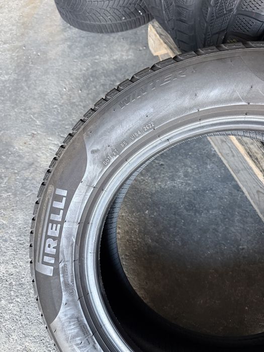 4 anvelope iarna 225/60/18 , Pirelli , DOT 2022 !