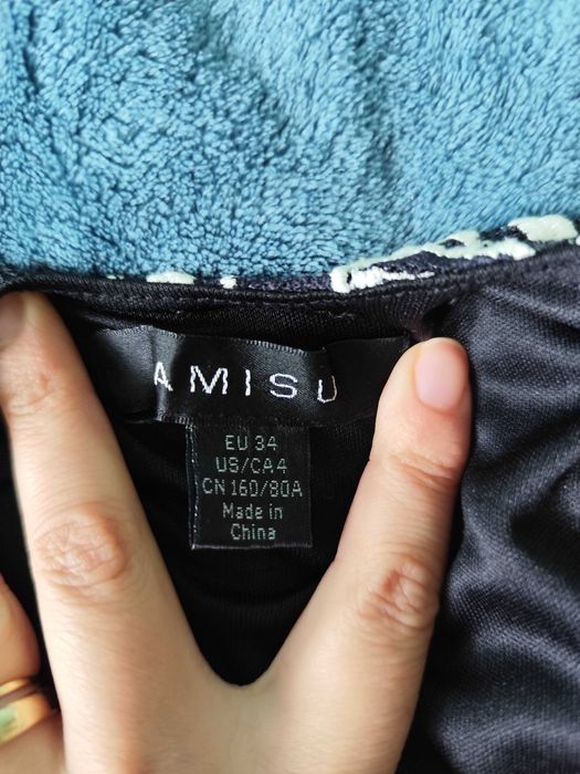 Черно-бяла дантелена рокля с гол гръб Amisu, 34 р-р