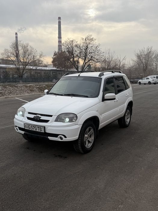 Lada Chevrolet 1.8