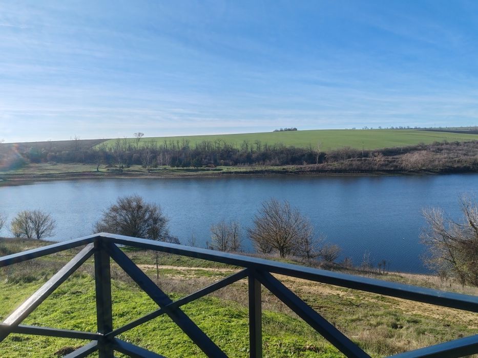 Къщи за гости на язовир