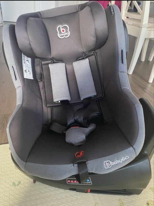 Scaun de masina cu Isofix