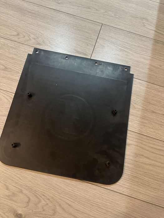 Проодам брызговик Шансиман