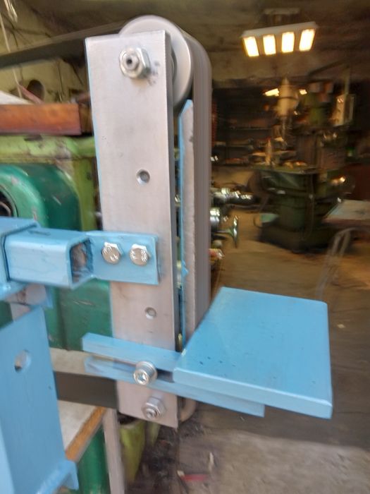 Гриндери монофазен с колан 2000/50