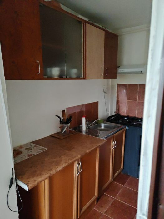 Închiriez garsoniera